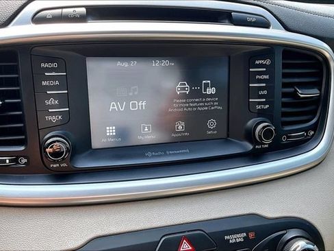 Used 2018 Kia Sorento FWD image 15