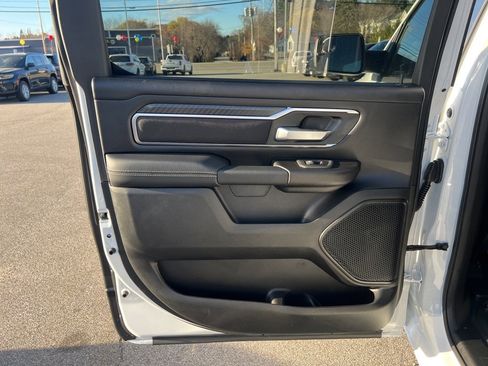 New 2026 RAM 1500 4x4 Crew Cab image 15
