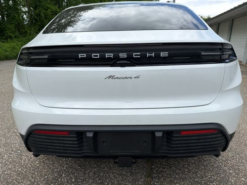 Used 2025 Porsche Macan 4 Electric AWD/4WD image 5