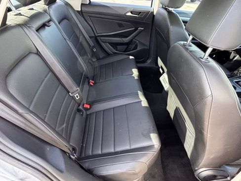 Used 2021 Volkswagen Jetta SE w/ SE Cold Weather Package FWD image 15