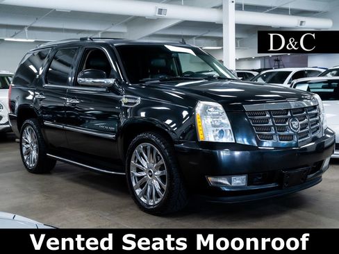 Used 2010 Cadillac Escalade 4WD Hybrid image 1