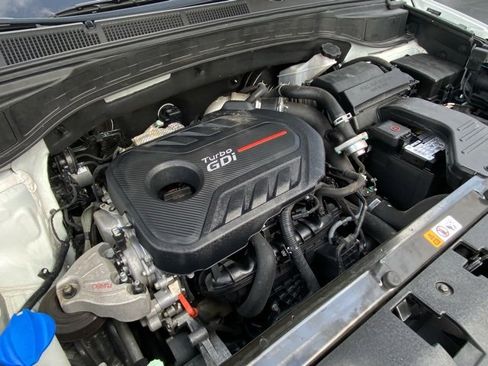 Used 2018 Hyundai Santa Fe Sport image 13