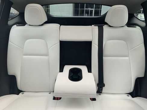 Used 2021 Tesla Model Y Performance AWD/4WD image 30