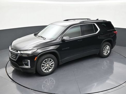 Used 2022 Chevrolet Traverse LT FWD image 12