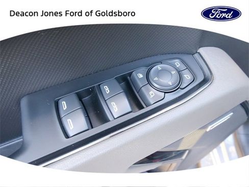 Used 2023 Chevrolet Silverado 1500 ZR2 image 18