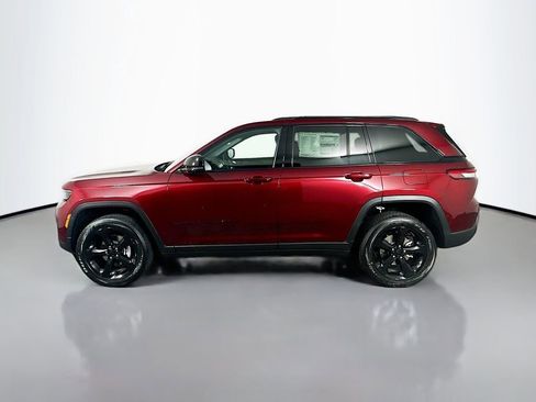 New 2025 Jeep Grand Cherokee Altitude image 4