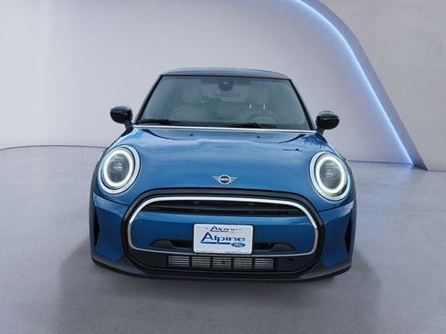 Used 2024 MINI Cooper 2-Door Hardtop w/ Signature Upholstery Package image 8