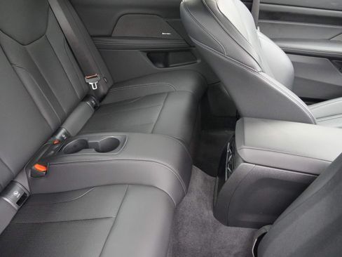 Certified 2026 BMW 430i Convertible RWD image 36