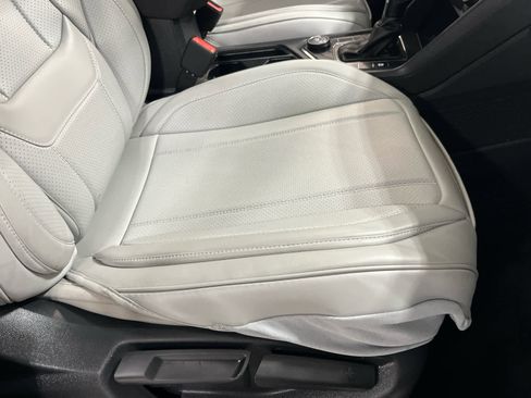 Used 2020 Volkswagen Tiguan S image 46