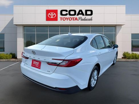 Used 2025 Toyota Camry LE FWD image 5
