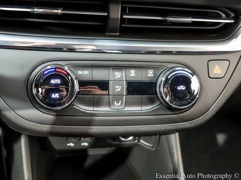 Used 2026 Buick Envista Preferred image 14