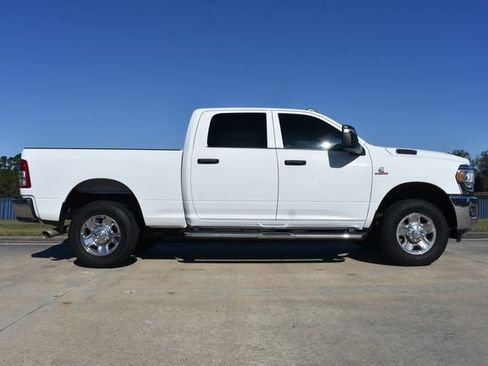 Used 2024 RAM 2500 Tradesman w/ Chrome Appearance Group image 3