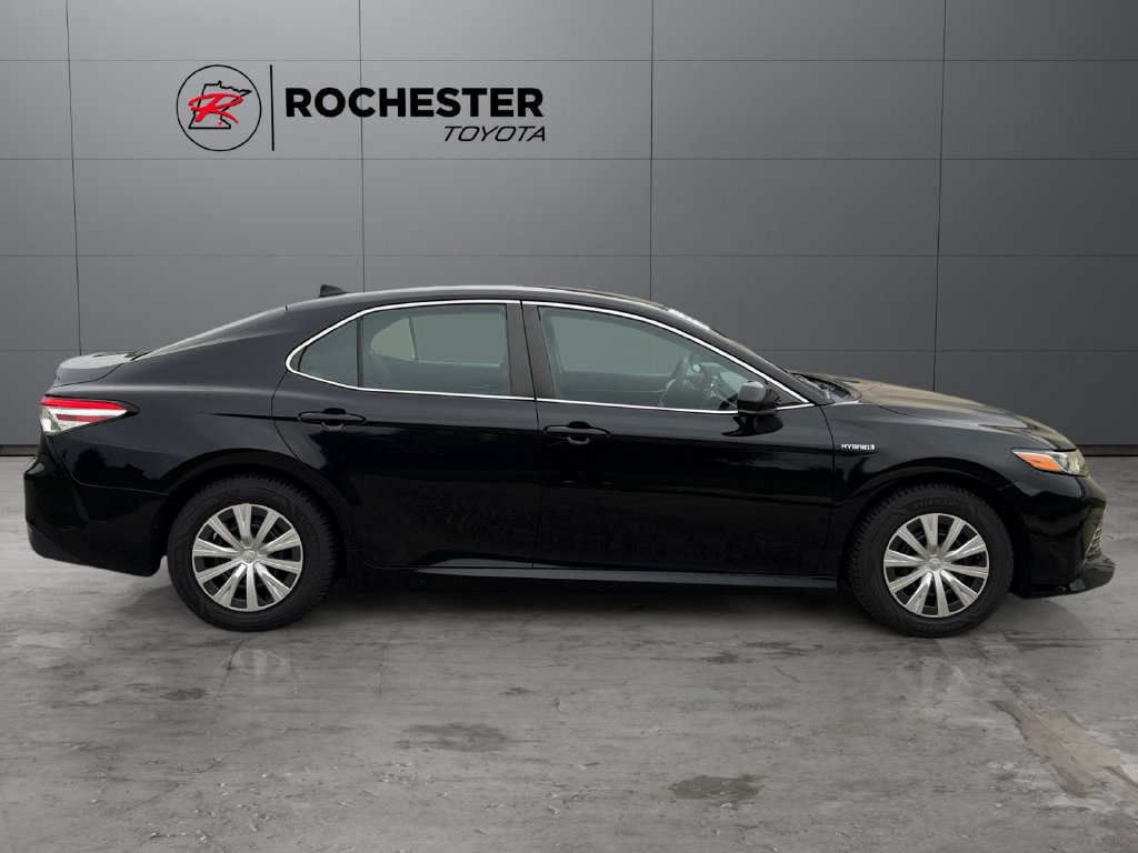 Certified 2019 Toyota Camry LE FWD image 6