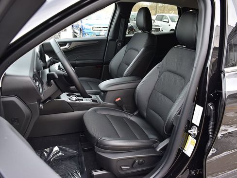 New 2026 Ford Escape SE FWD image 5