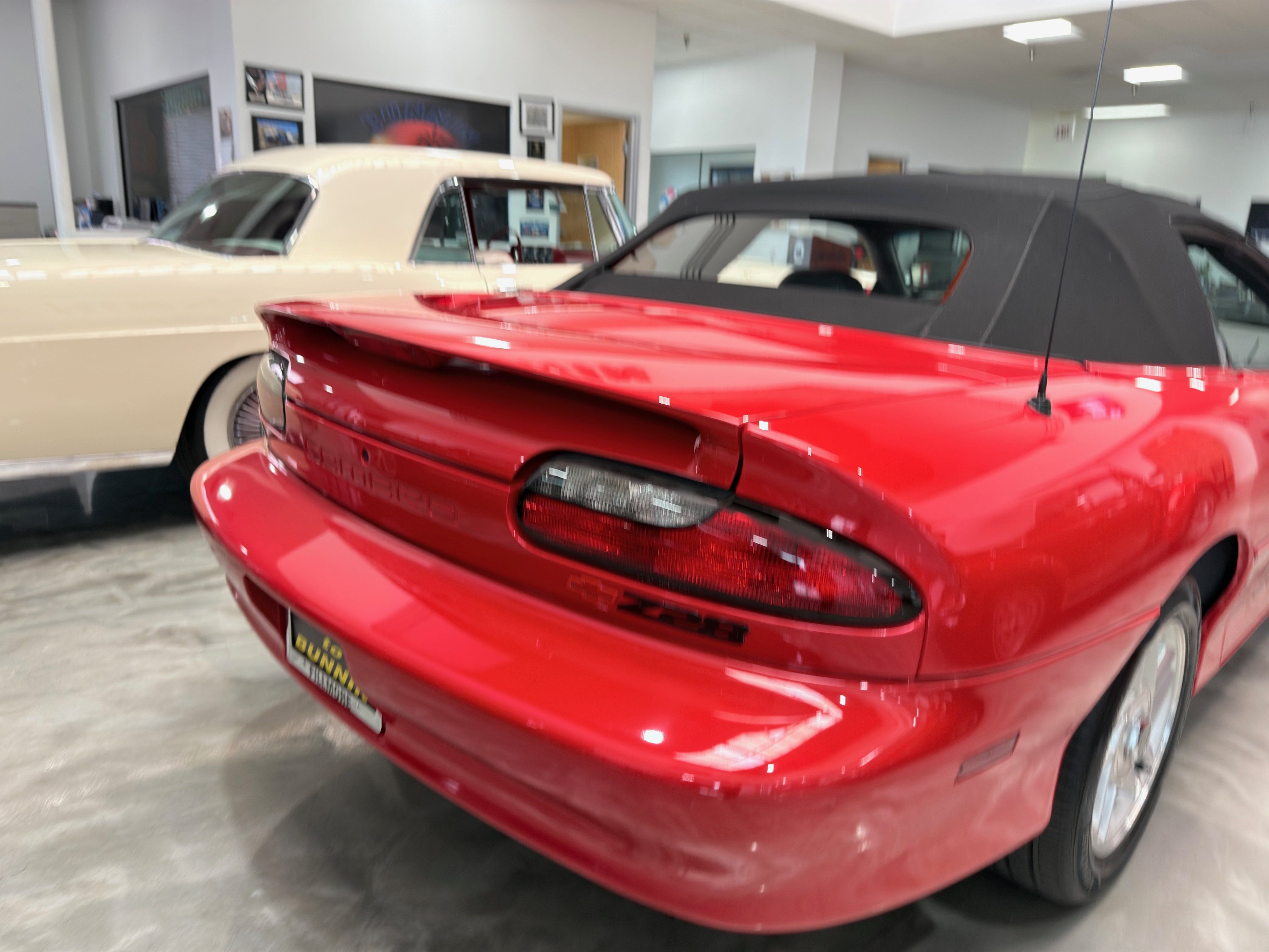 Used 1995 Chevrolet Camaro Z28 RWD image 34