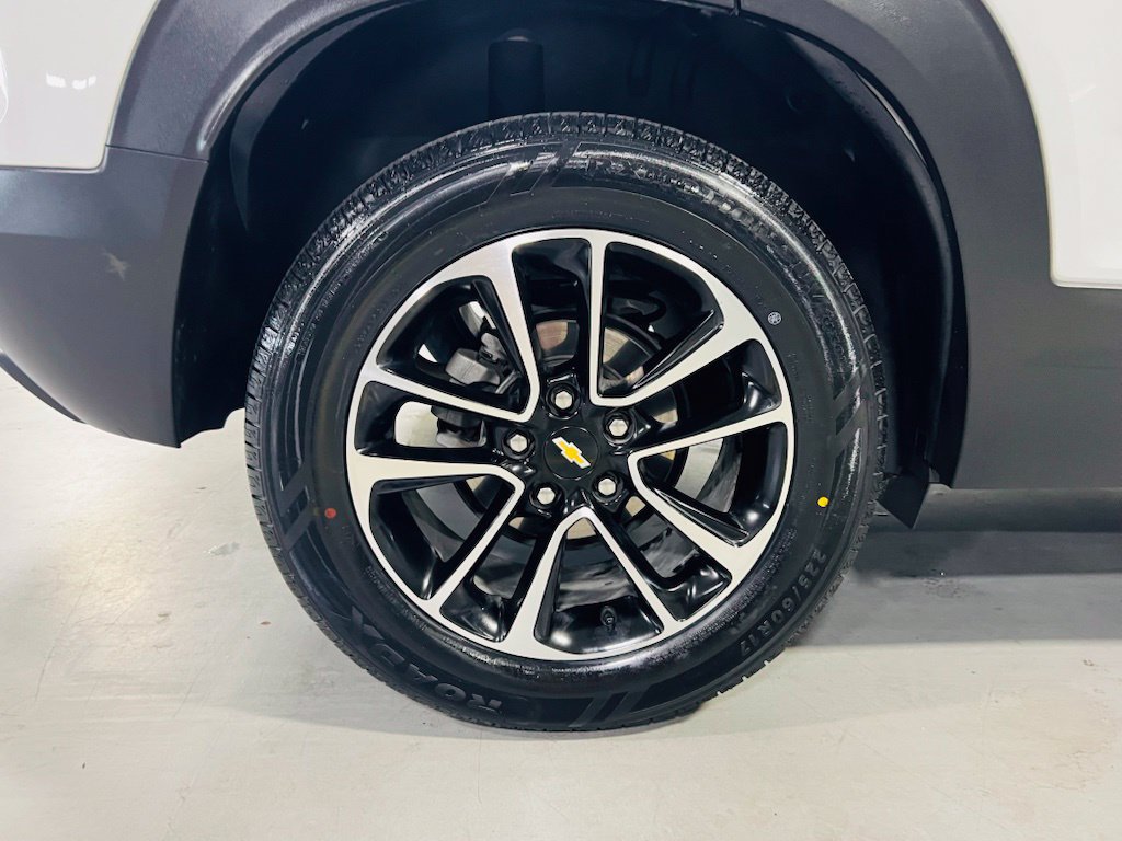 Used 2025 Chevrolet TrailBlazer LT FWD image 10