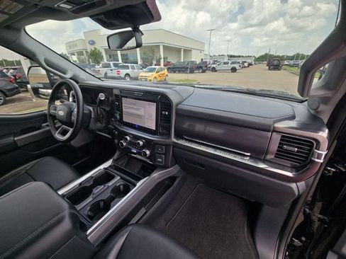 Certified 2025 Ford F350 Lariat w/ Lariat Ultimate Package AWD/4WD image 31