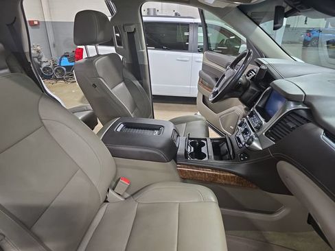 Used 2018 Chevrolet Tahoe Premier AWD/4WD image 12