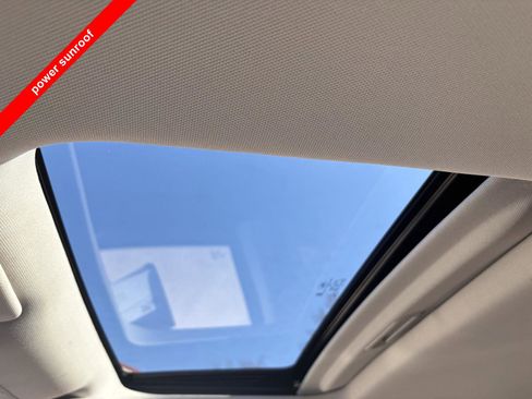 Used 2022 Ford Maverick Lariat w/ Lariat Luxury Package image 5