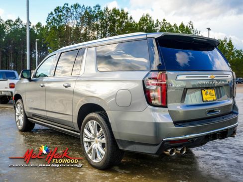 Used 2022 Chevrolet Suburban High Country image 6