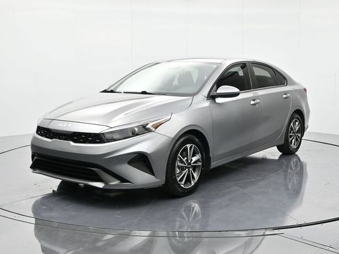 Used 2023 Kia Forte LXS image 1
