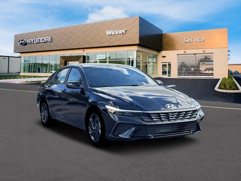 New 2026 Hyundai Elantra Sport FWD image 11