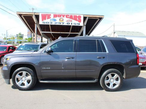 Used 2018 Chevrolet Tahoe LS w/ All-Season Package RWD image 3