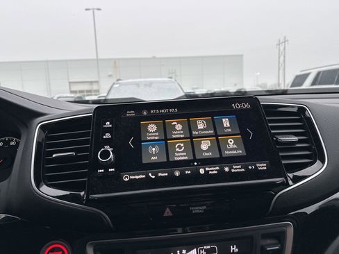 Used 2024 Honda Ridgeline Black Edition image 35