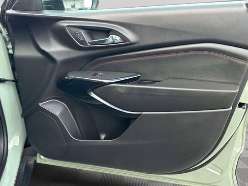 Certified 2024 Chevrolet Trax RS w/ Driver Confidence Package image 25