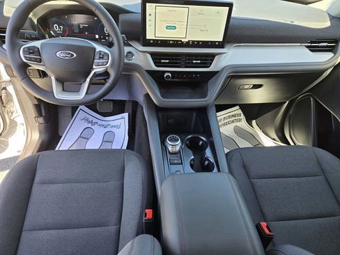 New 2026 Ford Explorer Active RWD image 18