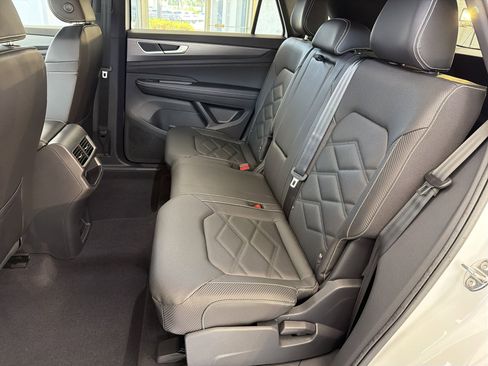New 2026 Volkswagen Atlas Cross Sport SE AWD/4WD image 15