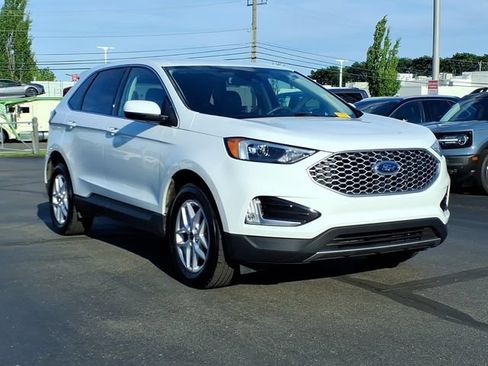 Certified 2023 Ford Edge SEL w/ Convenience Package AWD/4WD image 3