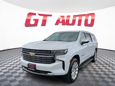 Used 2021 Chevrolet Suburban Premier AWD/4WD image 2