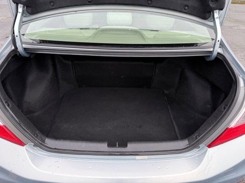 Used 2012 Honda Civic Hybrid Sedan image 8