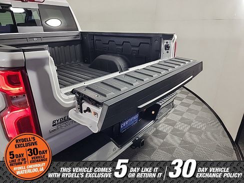 Certified 2025 Chevrolet Silverado 1500 LTZ w/ LTZ Premium Package image 17