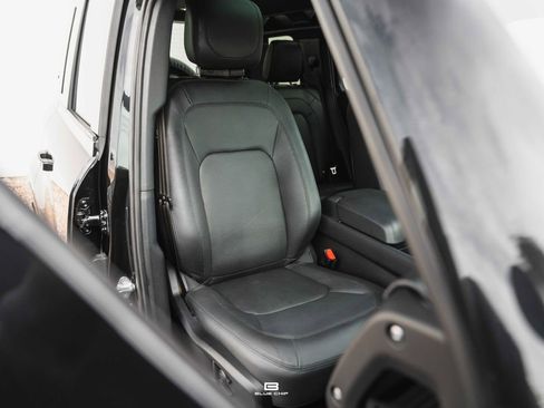 Used 2024 Land Rover Defender 110 V8 image 22