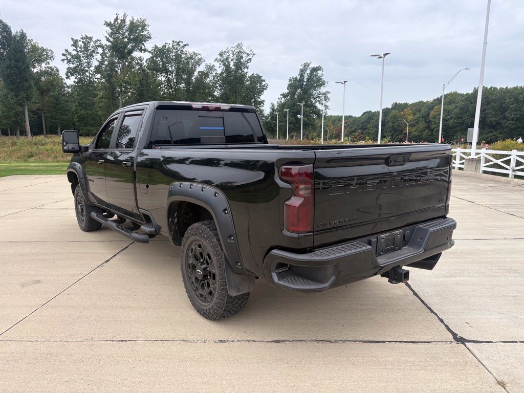 Used 2021 Chevrolet Silverado 3500 LTZ w/ LTZ Plus Package AWD/4WD image 4