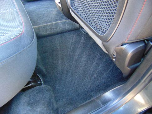 Used 2017 Chevrolet Equinox LS image 17