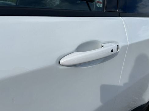 New 2026 Jeep Compass Latitude image 20