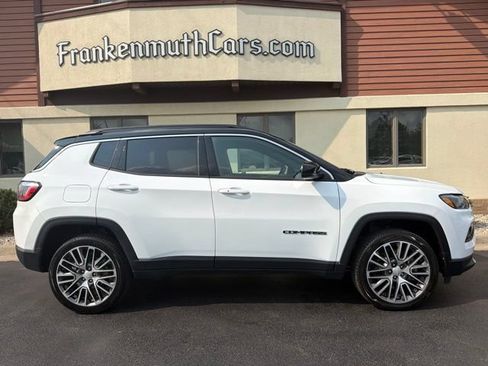 Used 2023 Jeep Compass Limited w/ Elite Group AWD/4WD image 6