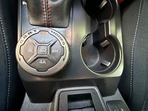 Used 2025 Ford Bronco Heritage Edition AWD/4WD image 21
