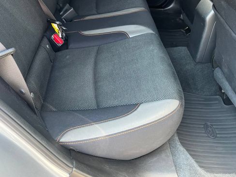 Used 2017 Subaru Crosstrek 2.0i Premium AWD/4WD image 19