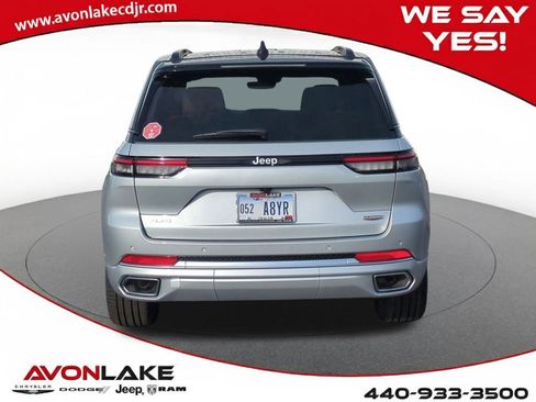 New 2025 Jeep Grand Cherokee Summit image 5