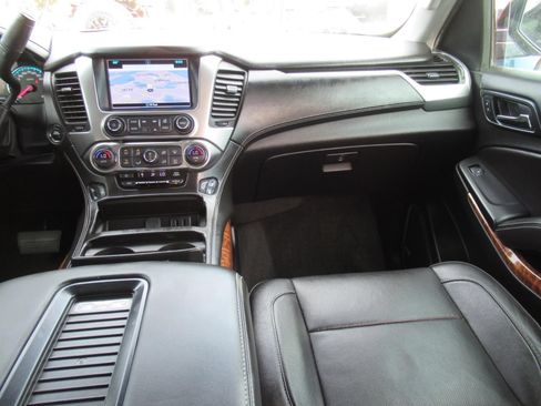 Used 2018 Chevrolet Tahoe Premier AWD/4WD image 14