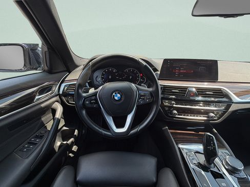 Used 2017 BMW 530i xDrive AWD/4WD image 12