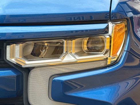 Used 2022 Chevrolet Silverado 1500 RST w/ Z71 Off-Road Package AWD/4WD image 6
