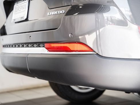 New 2025 Jeep Grand Cherokee Laredo X w/ Luxury Tech Group I image 8