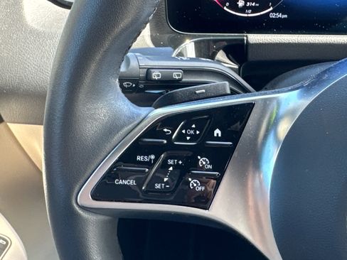 Used 2025 Mercedes-Benz GLA 250 4MATIC image 29