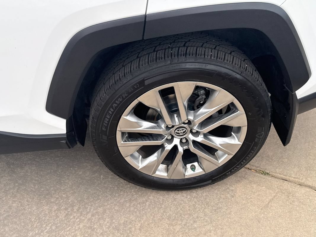 Used 2019 Toyota RAV4 XLE Premium w/ Advanced Technology Package AWD/4WD image 13