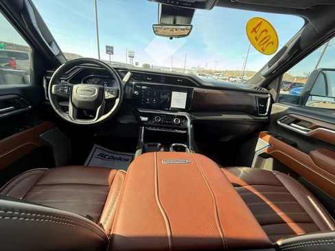 Used 2024 GMC Sierra 2500 Denali Ultimate image 16